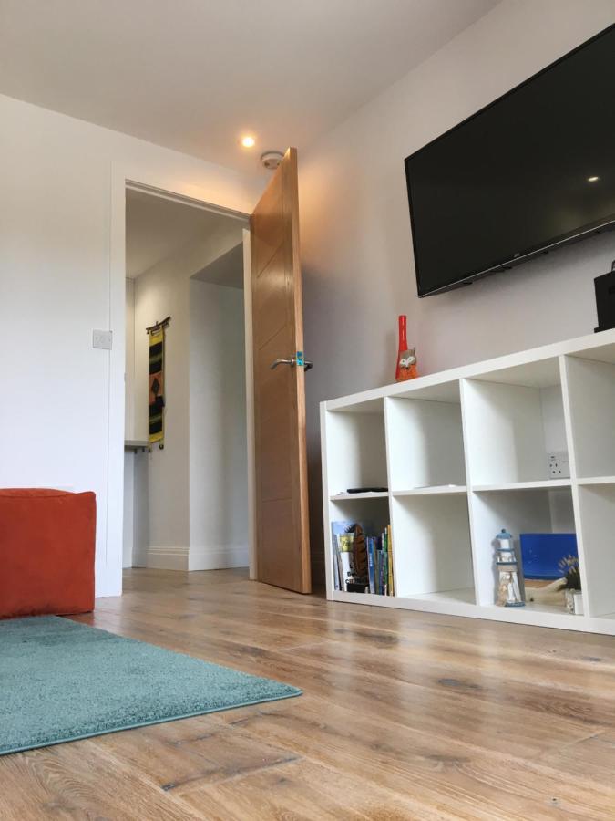 The Wrens Annexe - Stylish Self-Contained 2-Bed Annexe بينزانس المظهر الخارجي الصورة